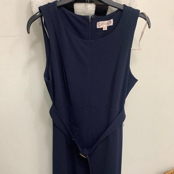 Navy blue dress without belt Size 6 - Picture 2 of 3